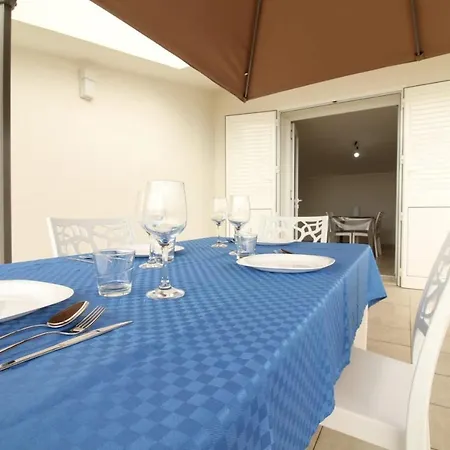 Casa Perla Domus Holiday home *